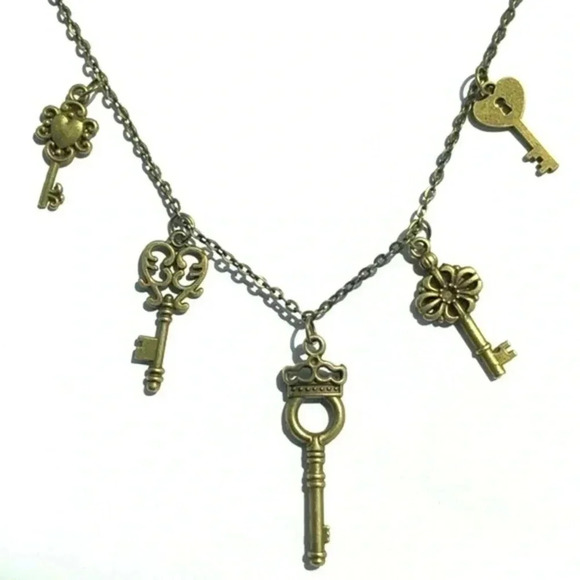 Antiqued Brass 5 Key Charm Steampunk Handmade Necklace E - Picture 1 of 6